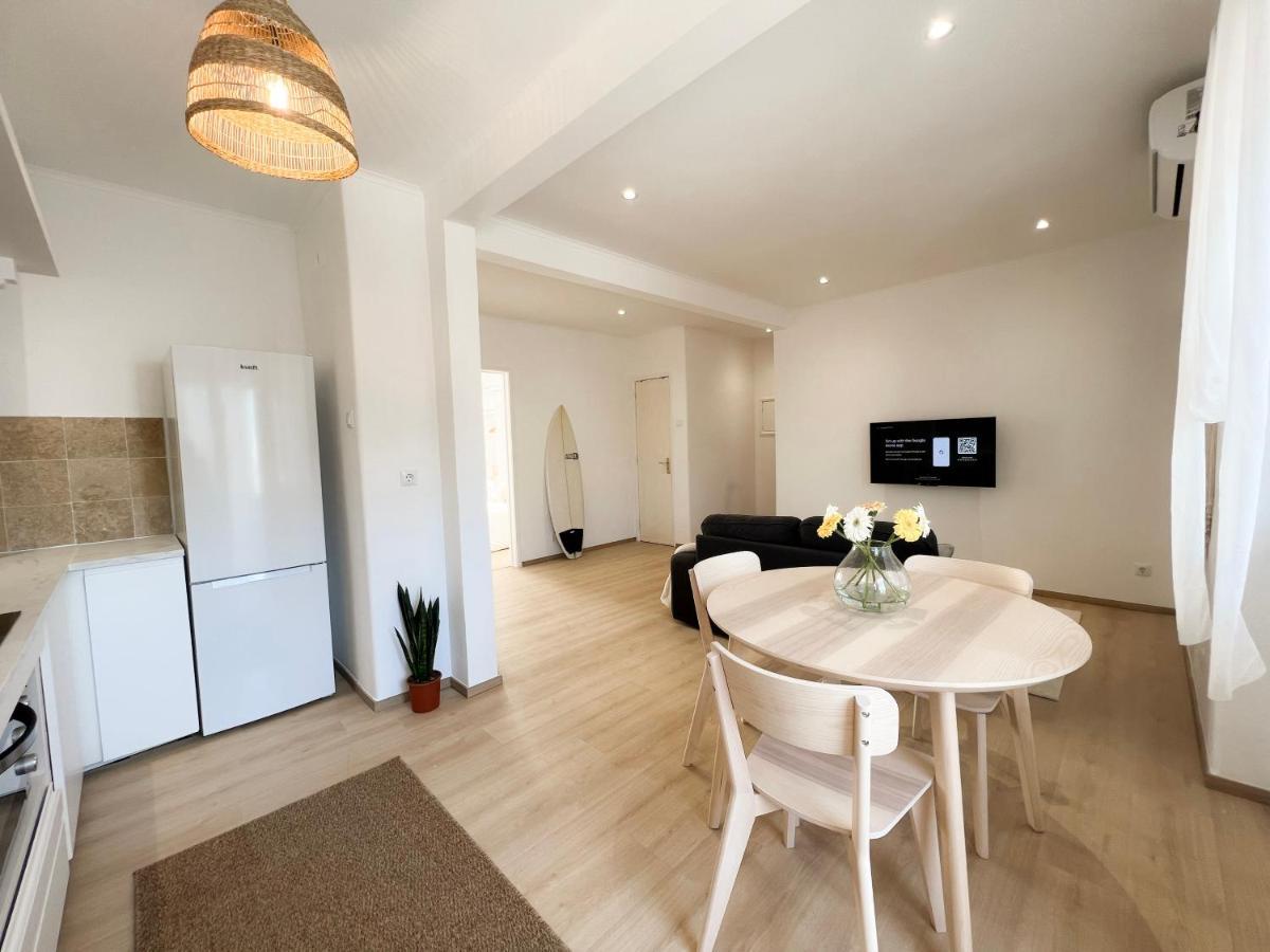 Capitao Ribeiro Surf House Apartment กอสตา ดา กาปาริกา ภายนอก รูปภาพ