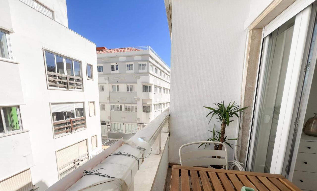 Capitao Ribeiro Surf House Apartment กอสตา ดา กาปาริกา ภายนอก รูปภาพ
