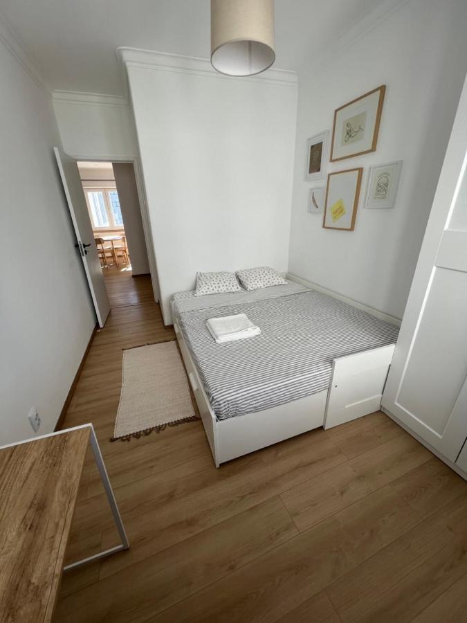 Capitao Ribeiro Surf House Apartment กอสตา ดา กาปาริกา ภายนอก รูปภาพ